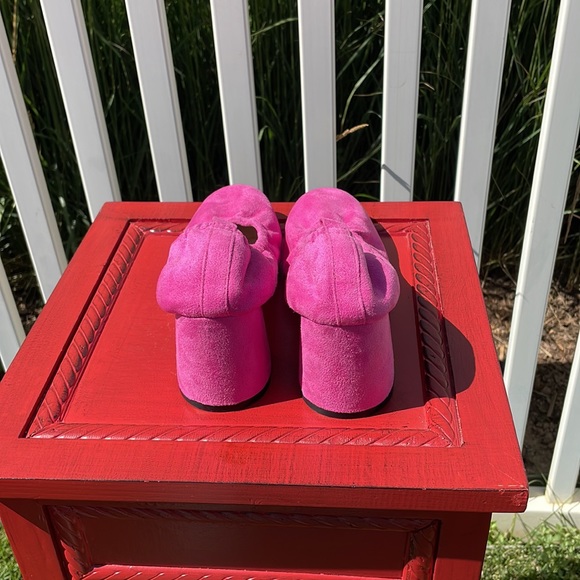 ASOS Barbie Pink 2” HeelsStretch Comfort, Size 7.5 - Picture 6 of 7